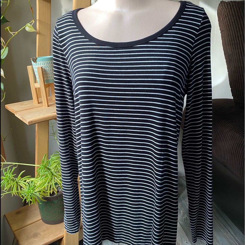 H&M Mama long sleeve maternity top